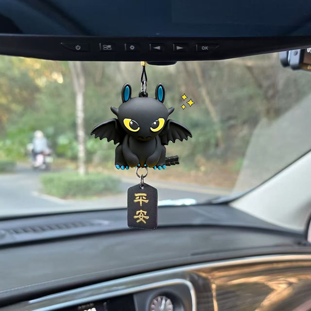 Car Accessories Dashboard - Toothless car hanging doll, cute cartoon